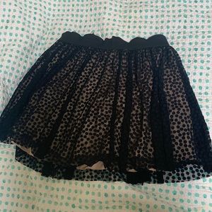 Black spotted skirt